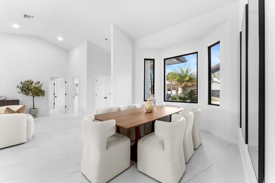 SAILBOAT POINT OF WELLINGTON - Residential