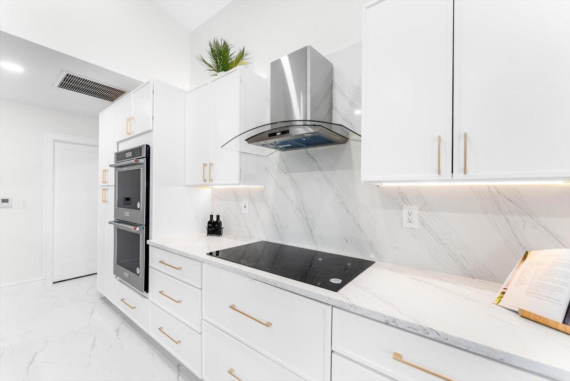 SAILBOAT POINT OF WELLINGTON - Residential