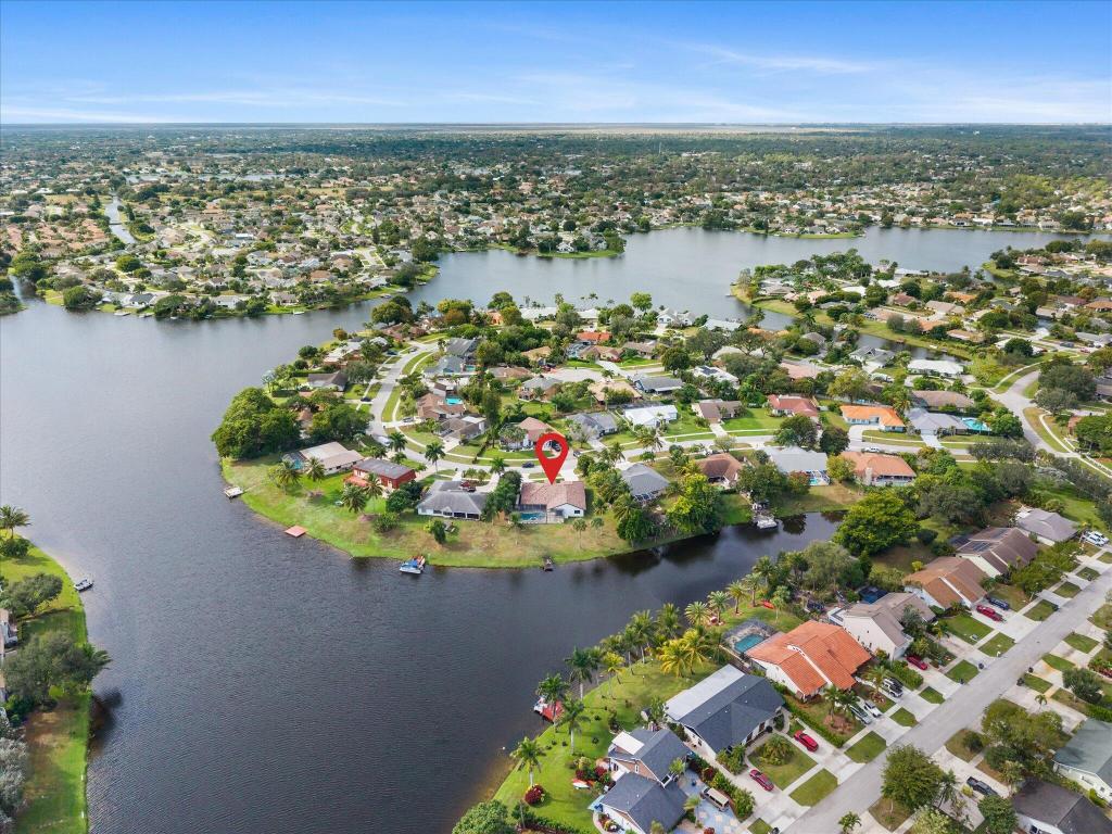 SAILBOAT POINT OF WELLINGTON - Residential