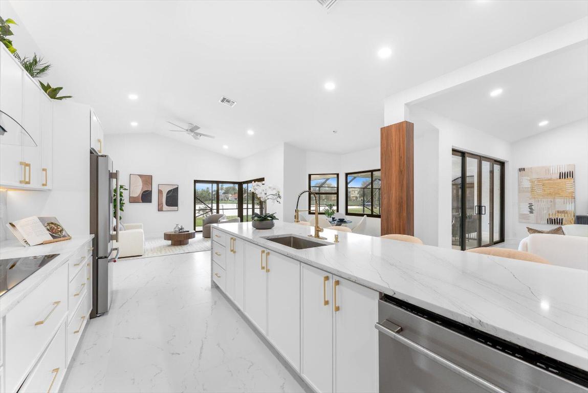 SAILBOAT POINT OF WELLINGTON - Residential