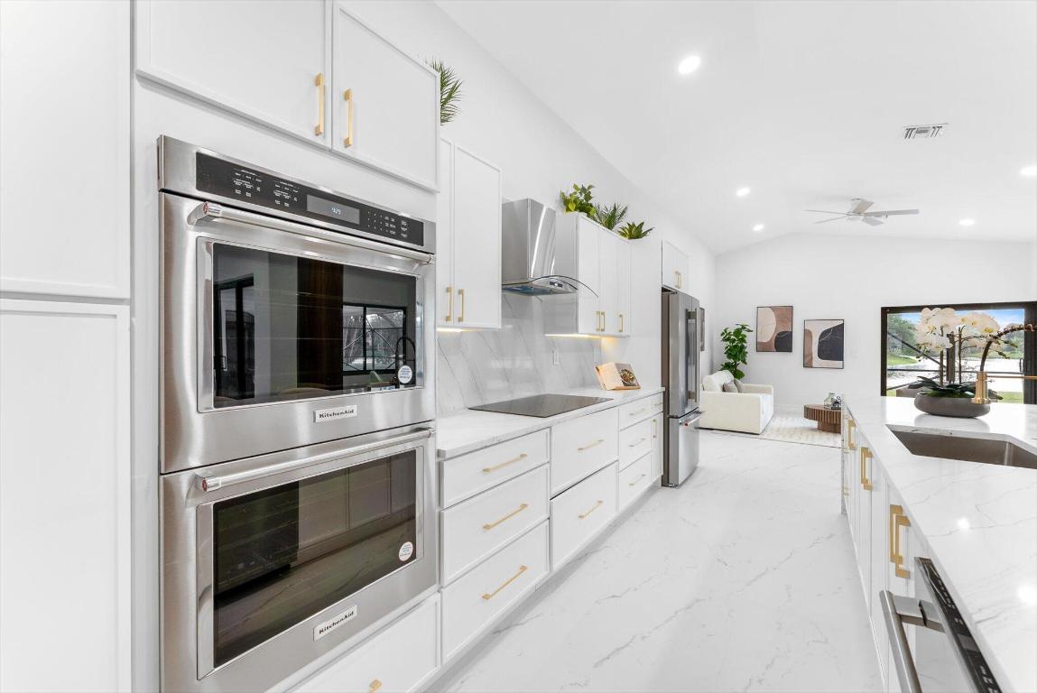 SAILBOAT POINT OF WELLINGTON - Residential