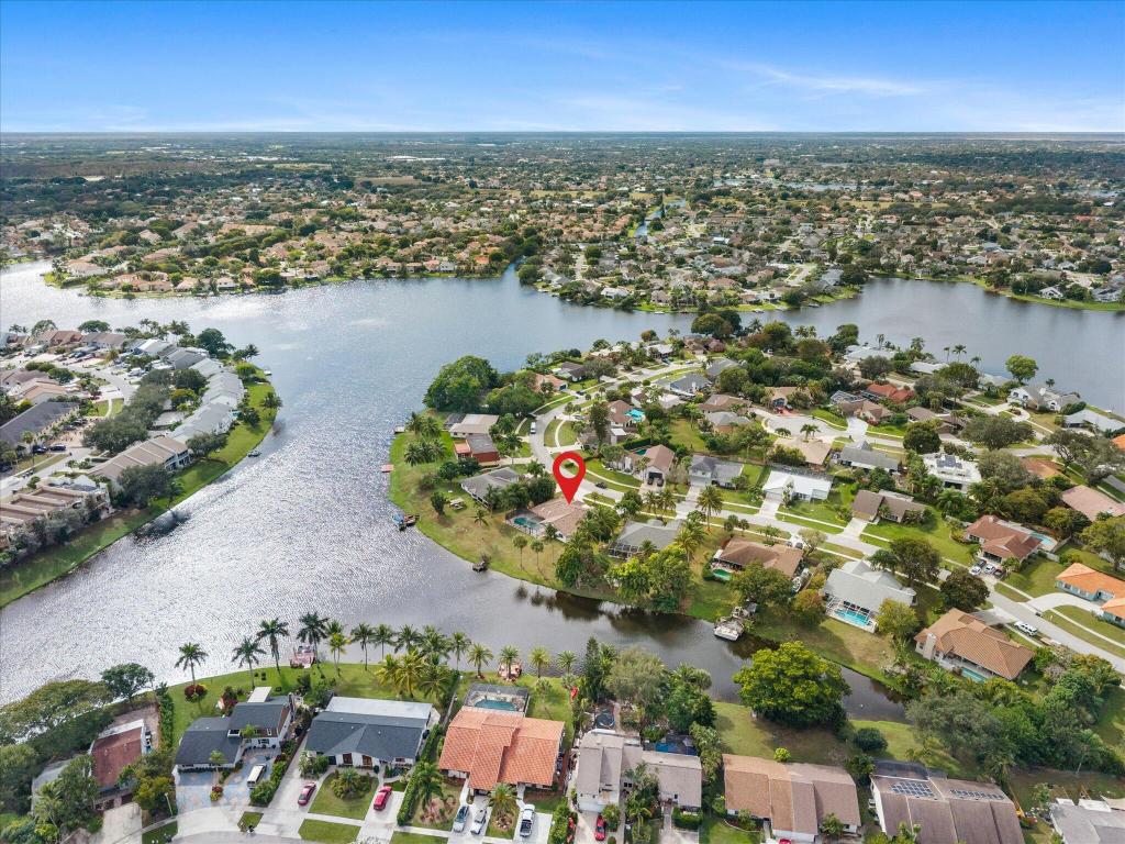 SAILBOAT POINT OF WELLINGTON - Residential