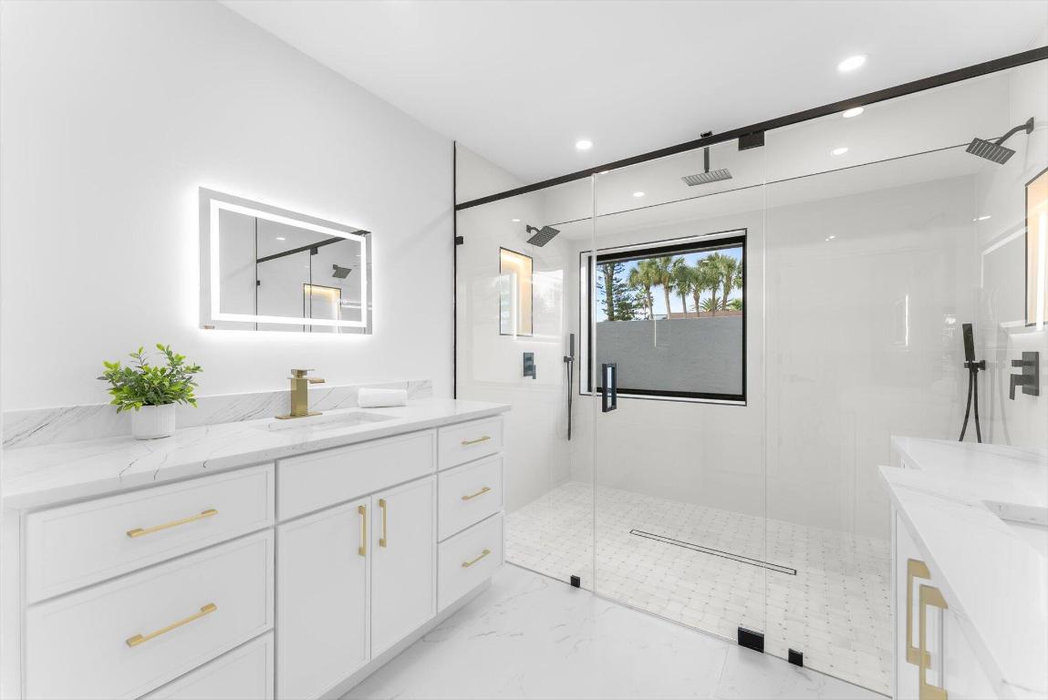 SAILBOAT POINT OF WELLINGTON - Residential