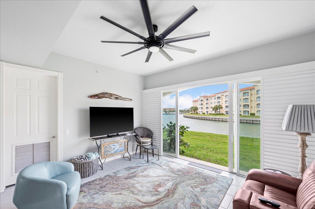 HARBOUR ISLE WEST - Residential