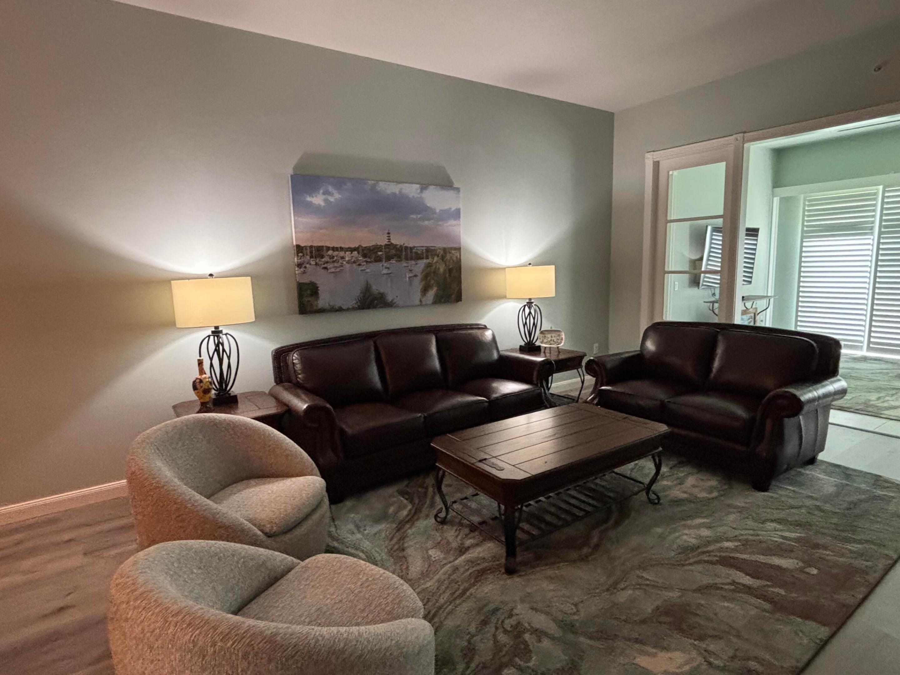 HARBOUR ISLE WEST - Residential