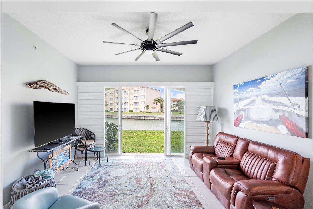 HARBOUR ISLE WEST - Residential