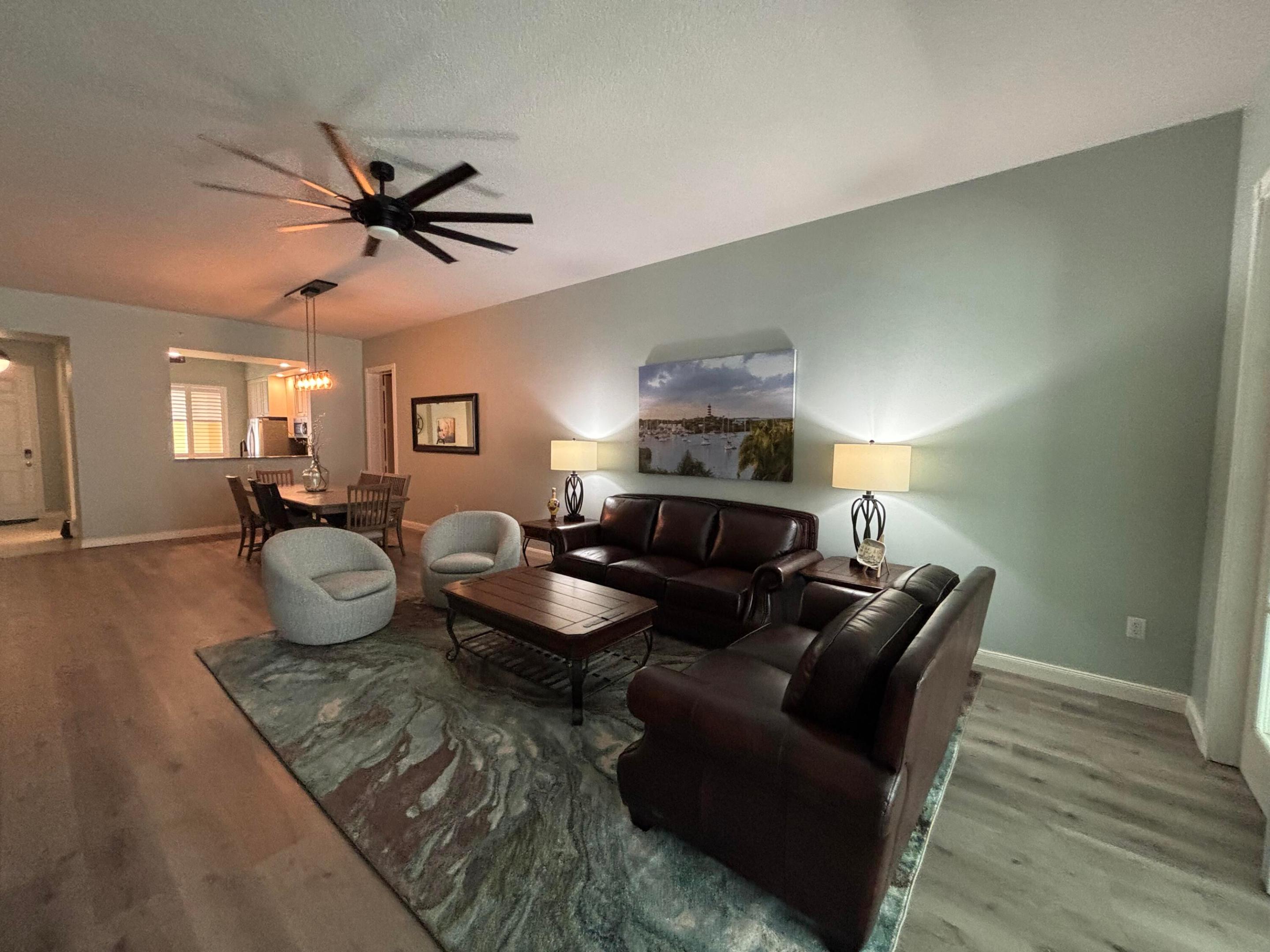 HARBOUR ISLE WEST - Residential