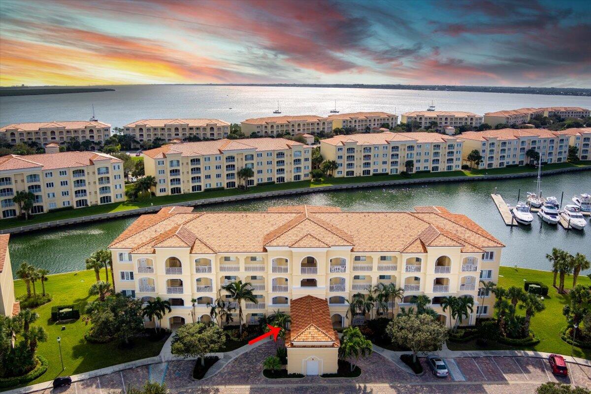 HARBOUR ISLE WEST - Residential