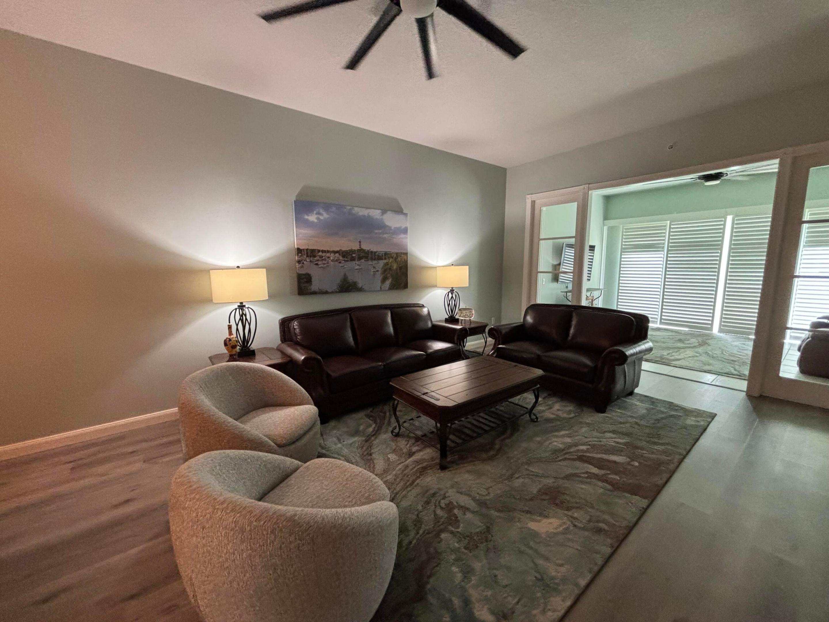 HARBOUR ISLE WEST - Residential