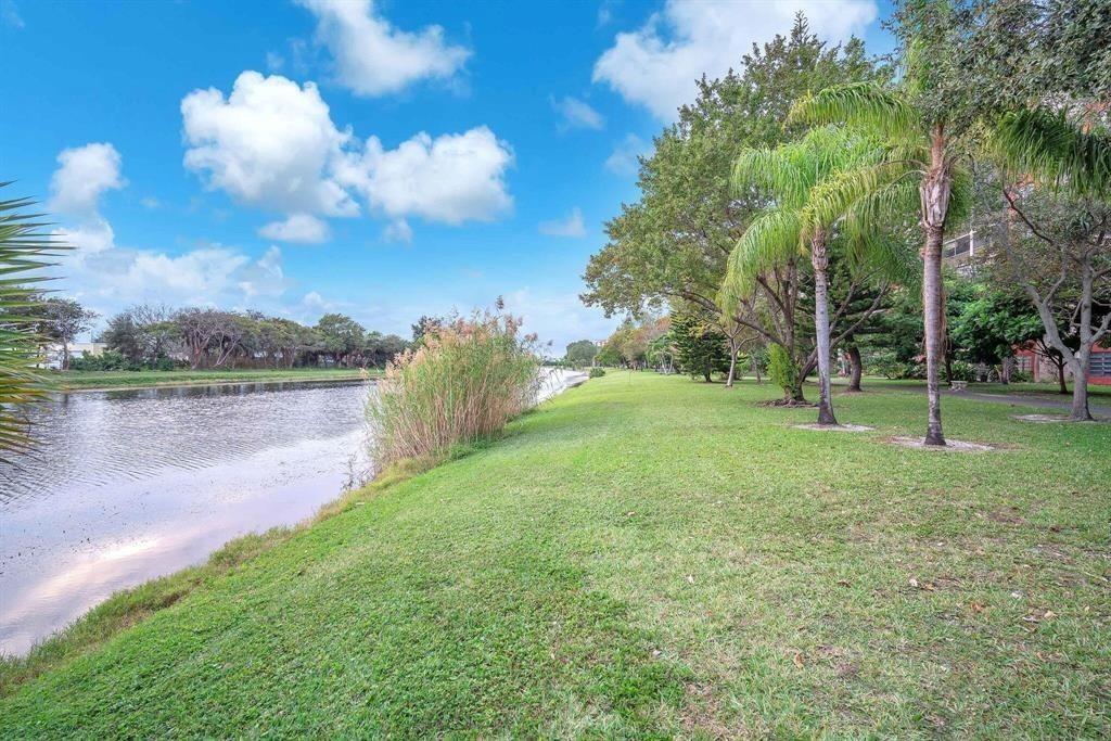 2202 S Cypress Bend Drive 903