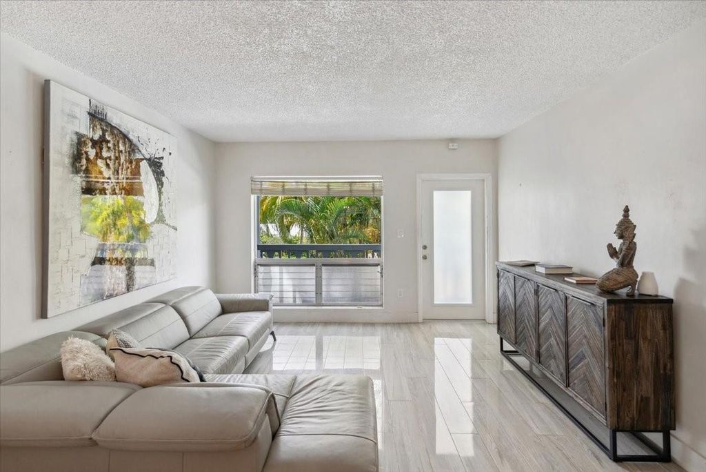 Photo of 1125 NW 30th Court #15, Wilton Manors, FL 33311 (MLS # F10503919)