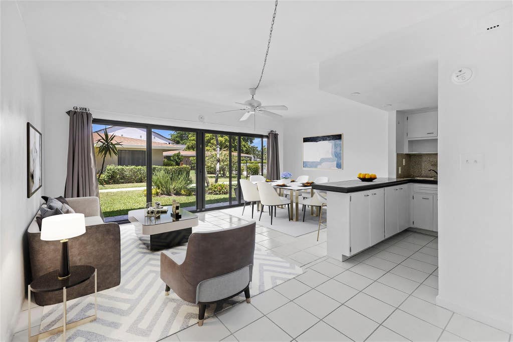 Photo of 3208 SE 11th Street #104, Pompano Beach, FL 33062 (MLS # F10518488)