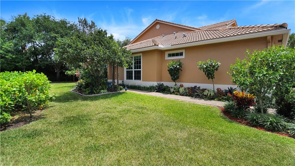 COLONY LAKE REPL NO 1 - Residential