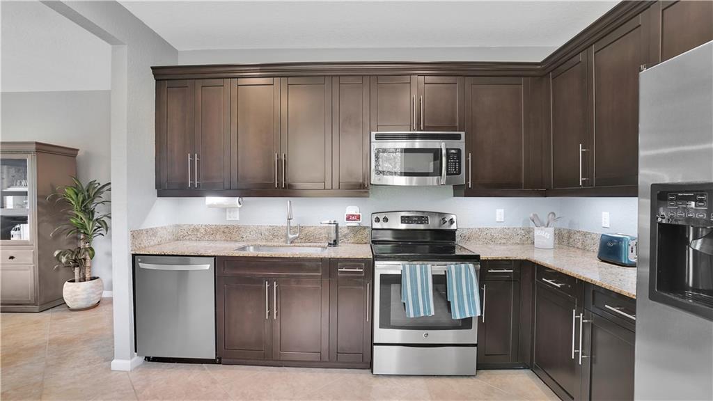 COLONY LAKE REPL NO 1 - Residential