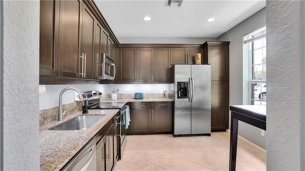 COLONY LAKE REPL NO 1 - Residential