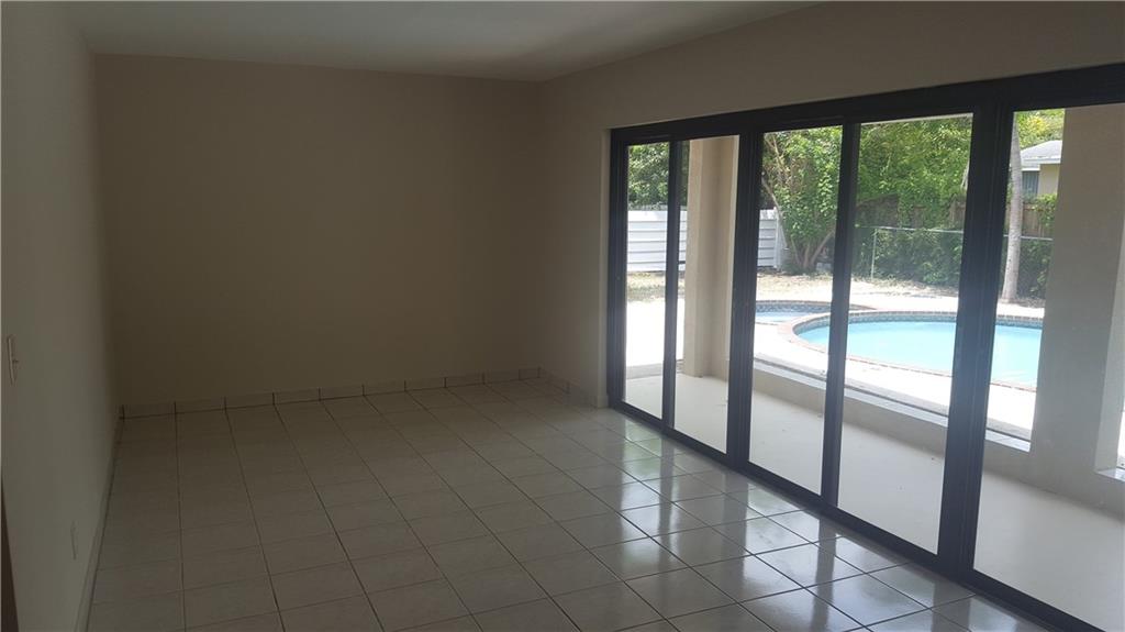 Pine Tree Manor Sec 01 - Residential