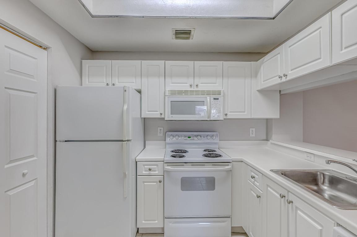 SAN MATERA THE GARDENS CONDO - Residential Lease