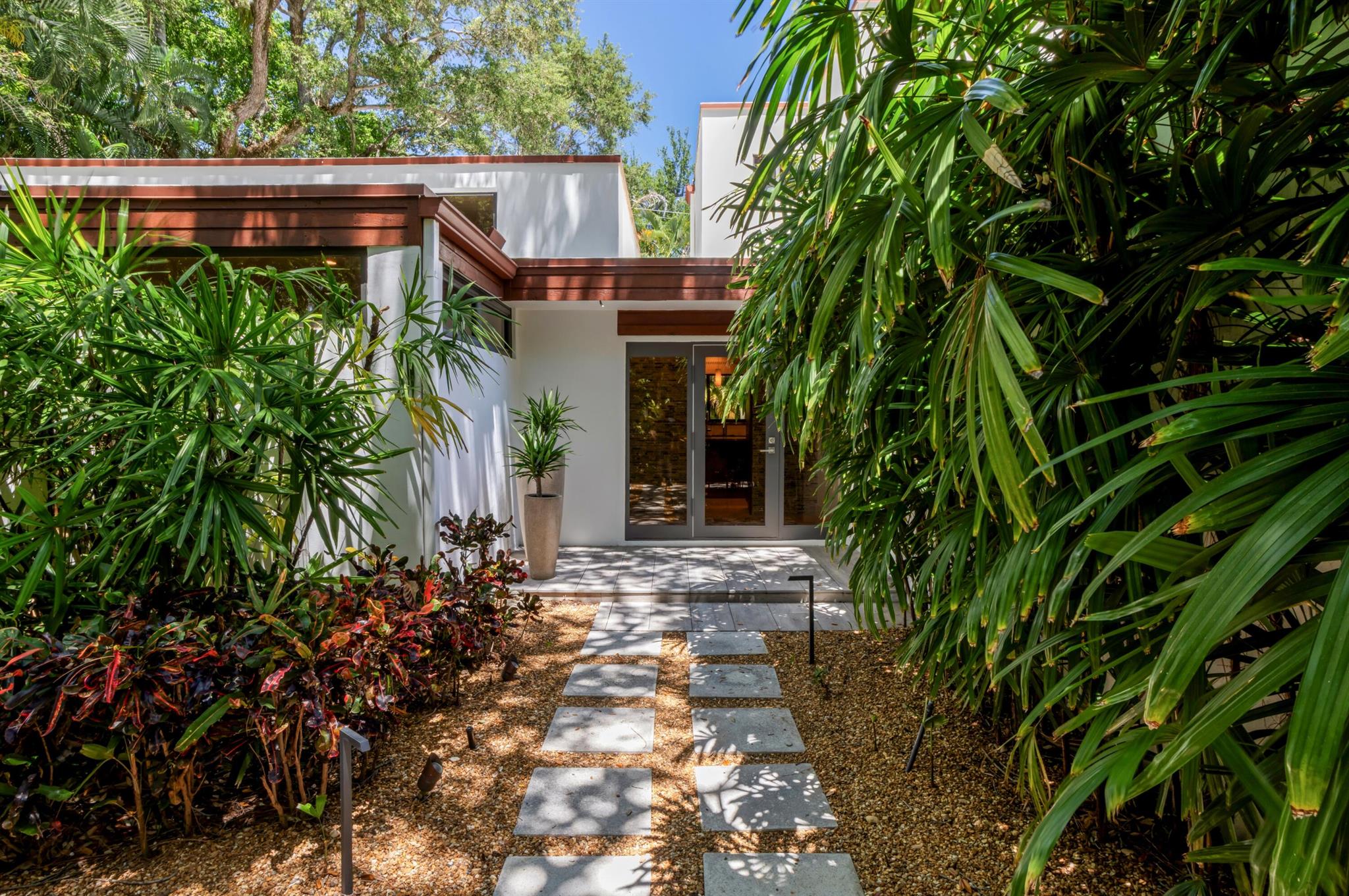 761 Aurelia Street