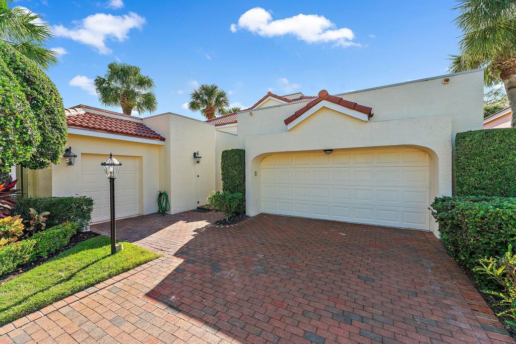 Photo of 16599 Narrows Drive, Jupiter, FL 33477 (MLS # R11036982)