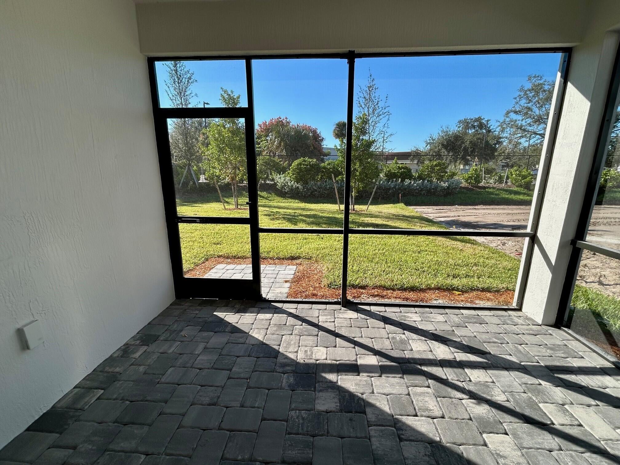 COSTA POINTE - Residential