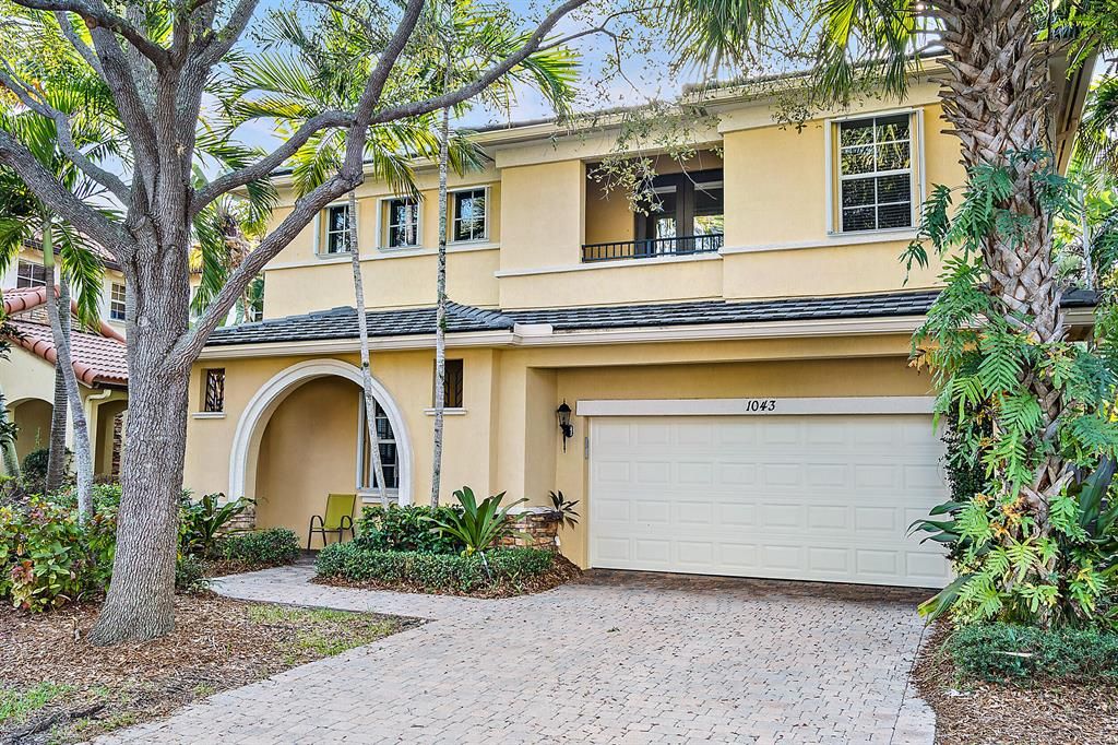 Photo of 1043 Vintner Boulevard, Palm Beach Gardens, FL 33410 (MLS # R10763692)