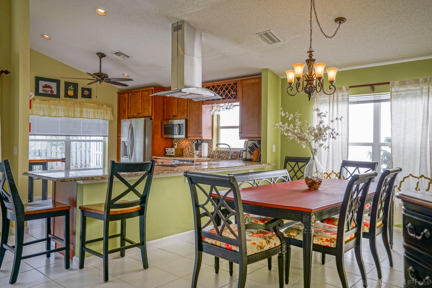 LAKE CHARLESTON - Residential