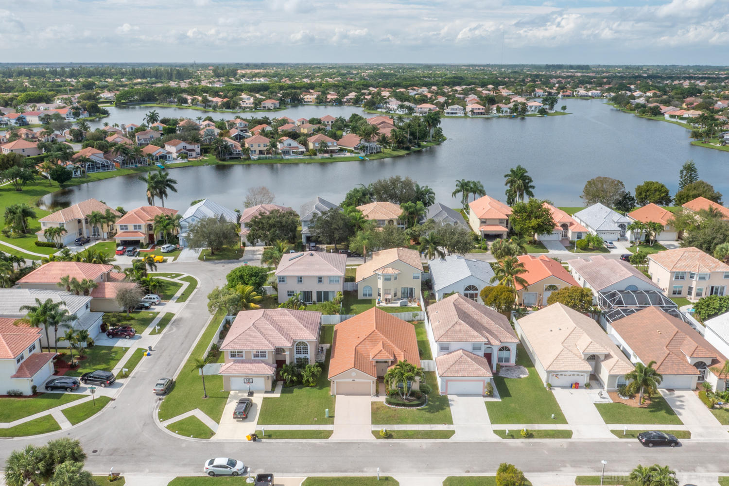 LAKE CHARLESTON - Residential