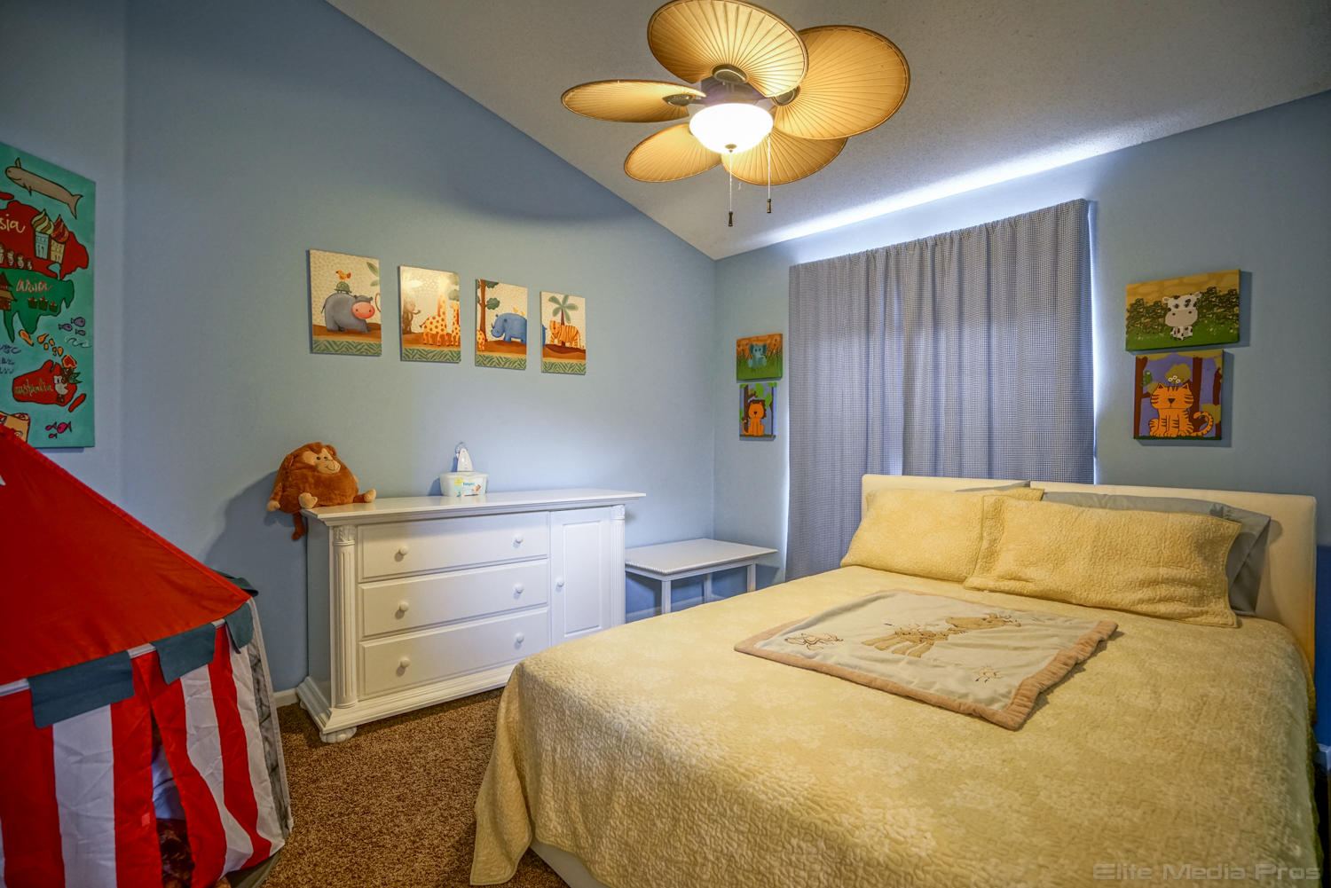 LAKE CHARLESTON - Residential