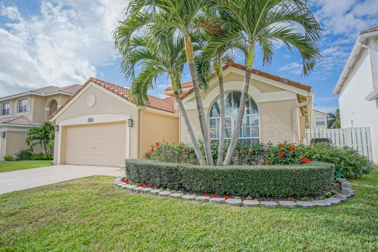 LAKE CHARLESTON - Residential