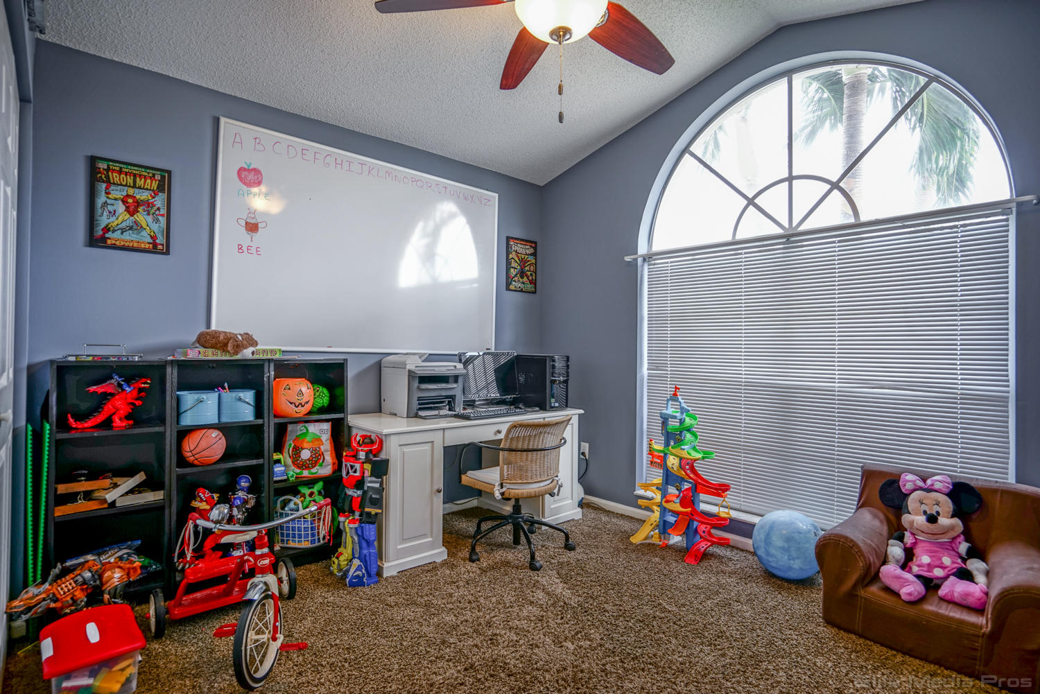 LAKE CHARLESTON - Residential