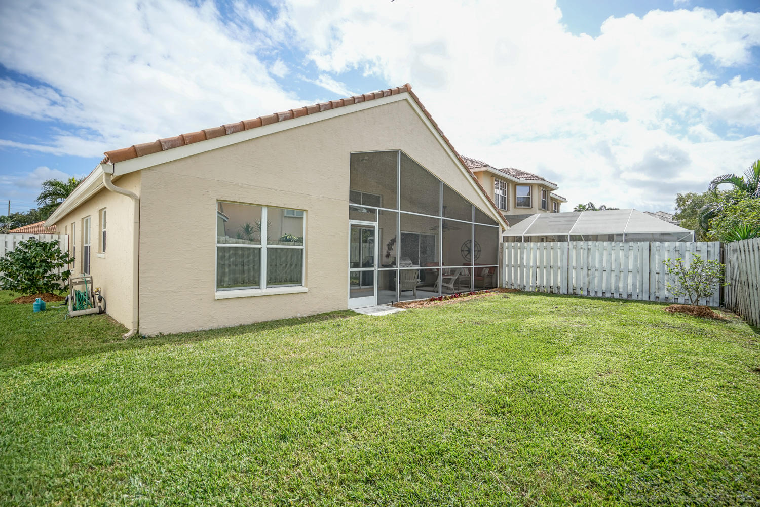 LAKE CHARLESTON - Residential