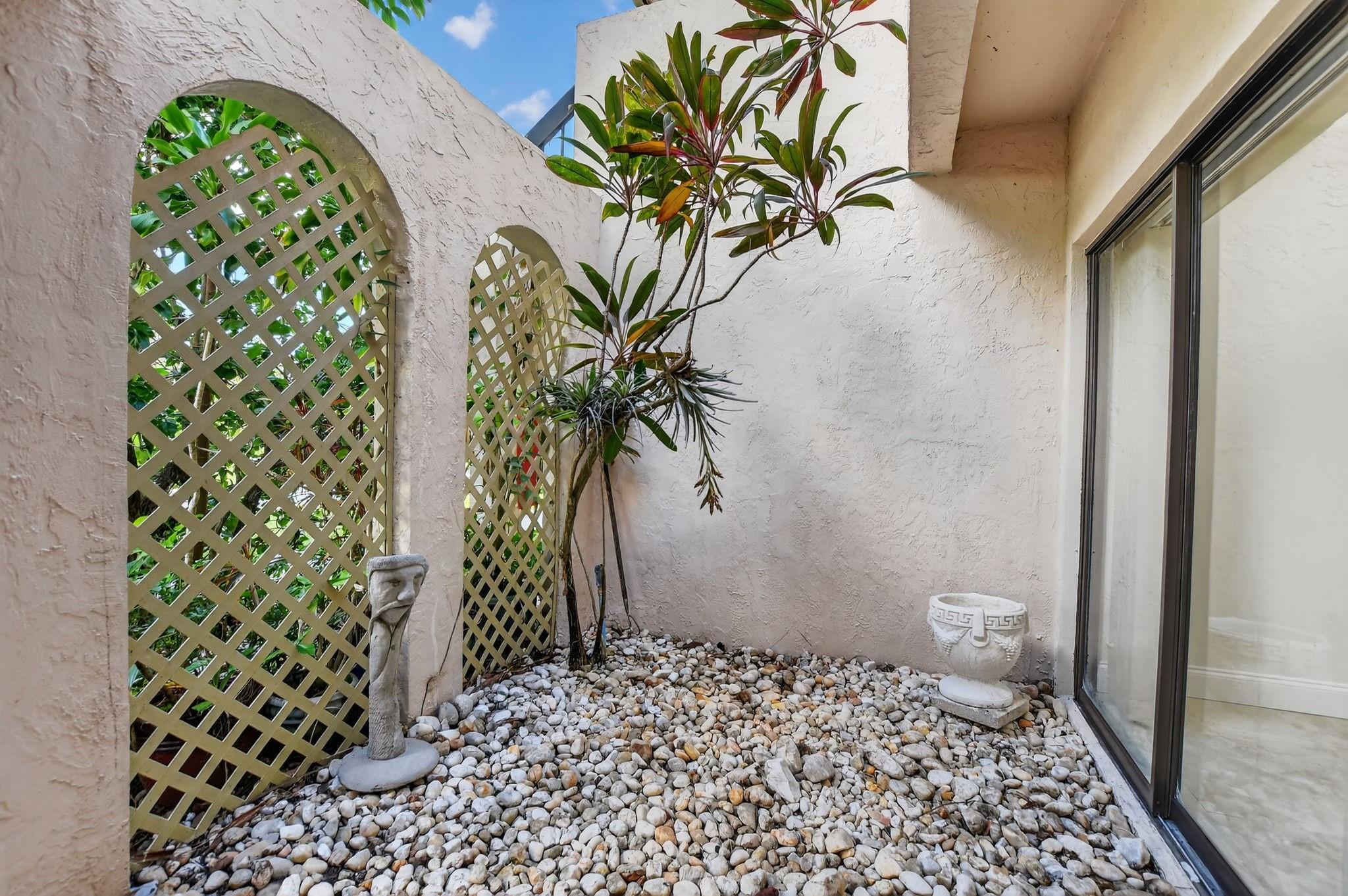 VISTAS OF BOCA LAGO CONDO - Residential Lease