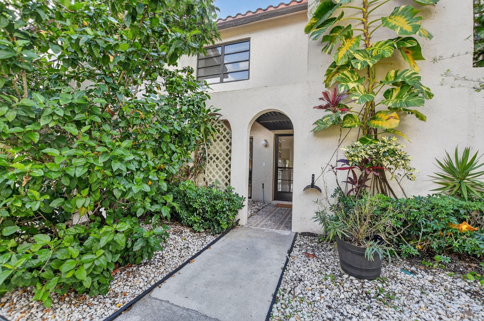 VISTAS OF BOCA LAGO CONDO - Residential Lease