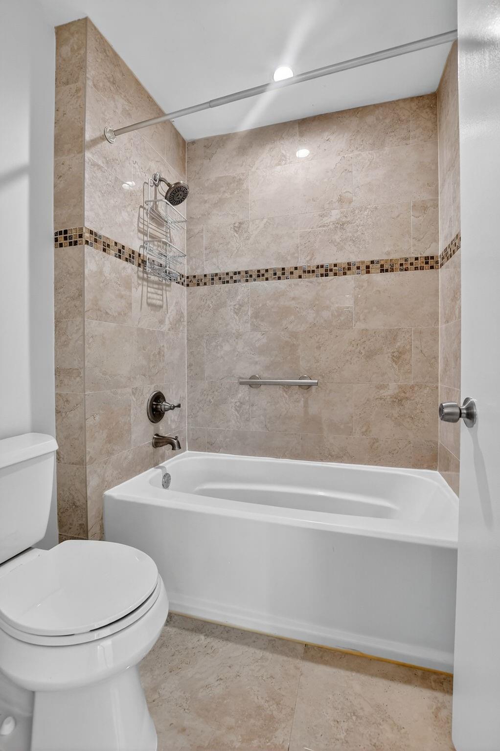 VISTAS OF BOCA LAGO CONDO - Residential Lease
