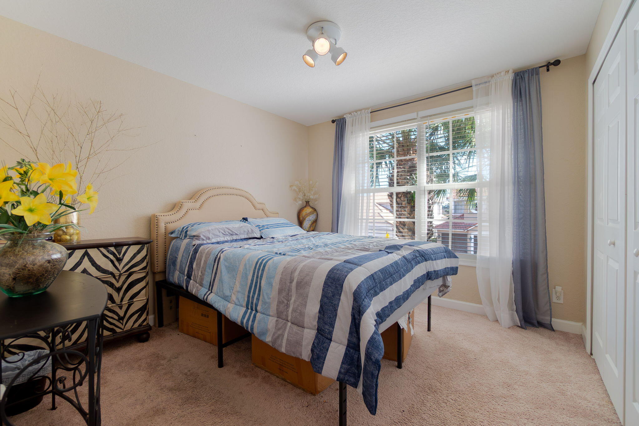 HAMILTON BAY - Residential