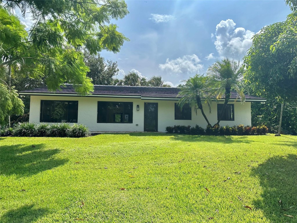 SUNSHINE RANCHES - Residential