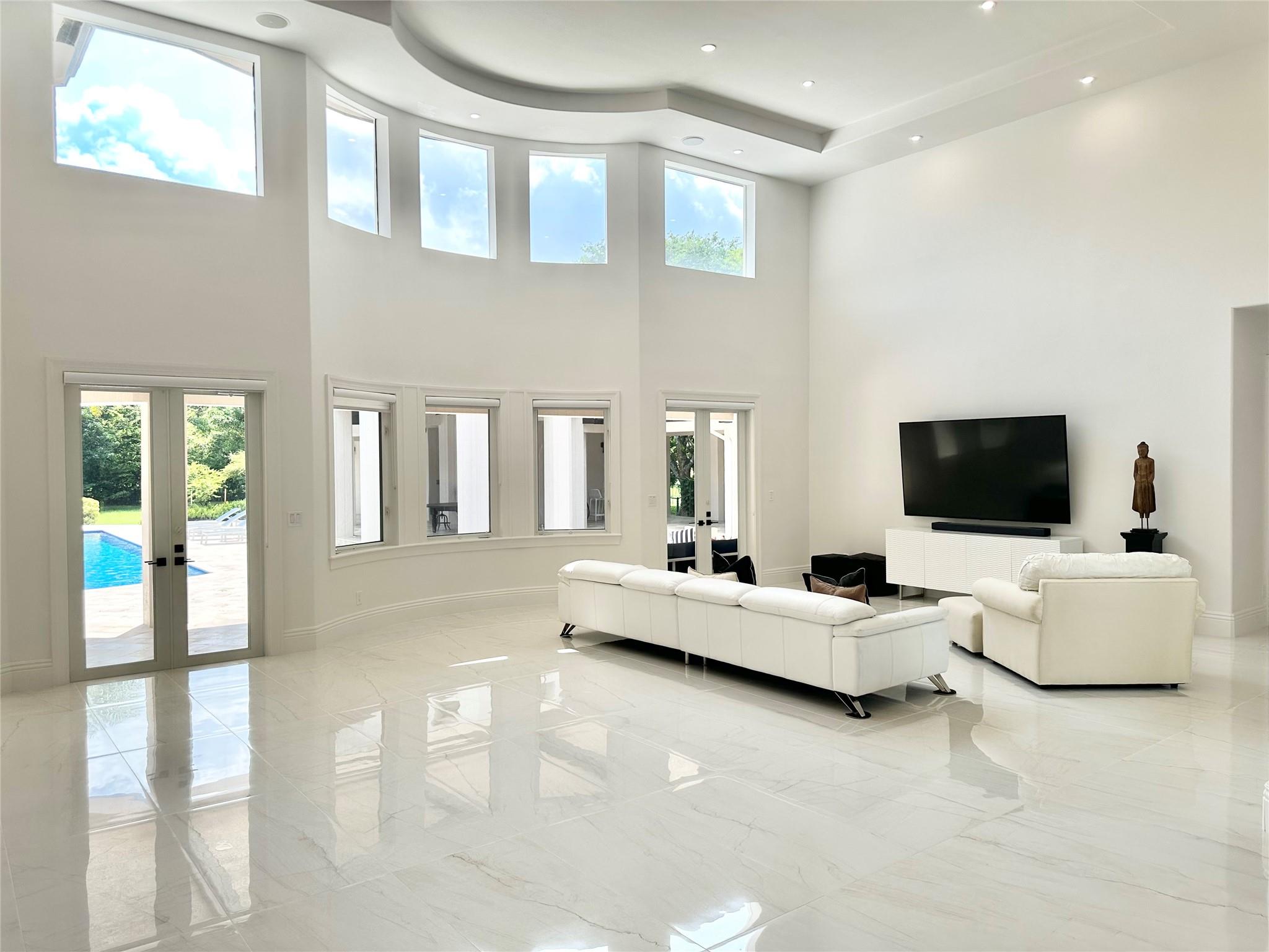 SUNSHINE RANCHES - Residential