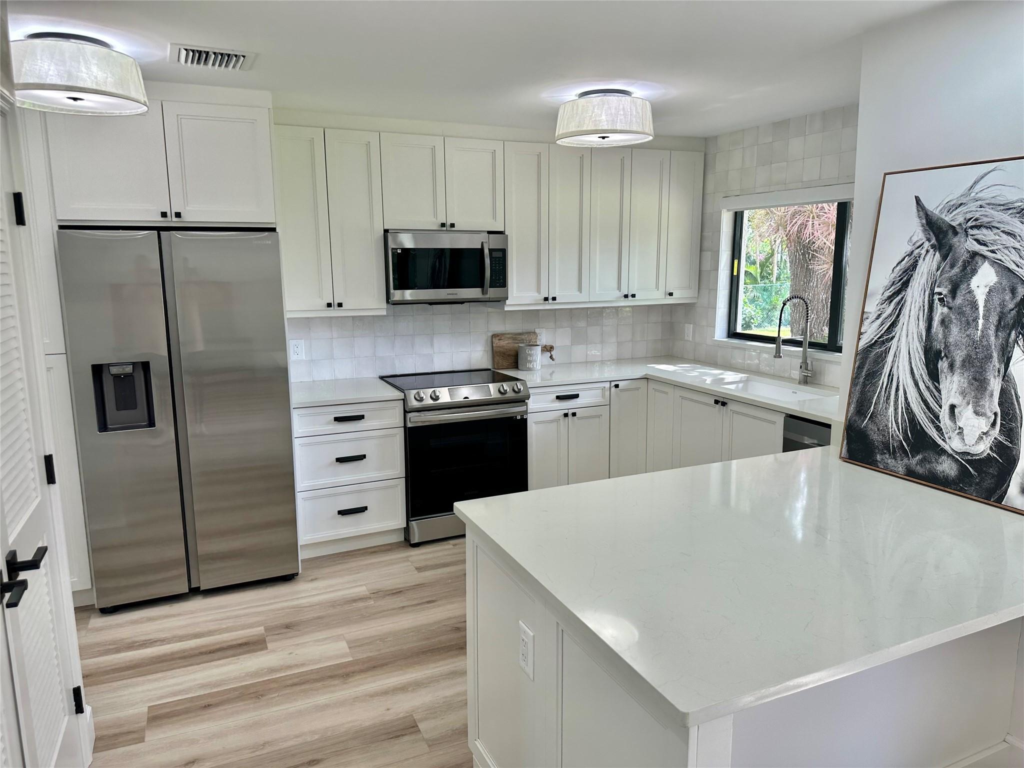 SUNSHINE RANCHES - Residential