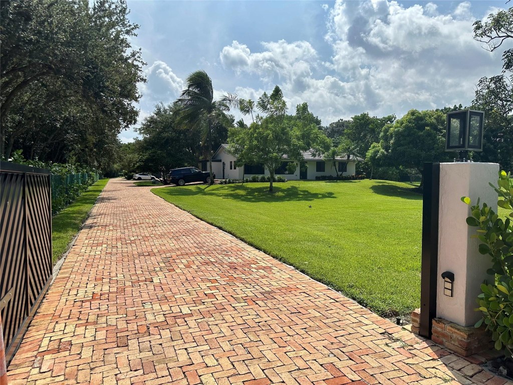 SUNSHINE RANCHES - Residential