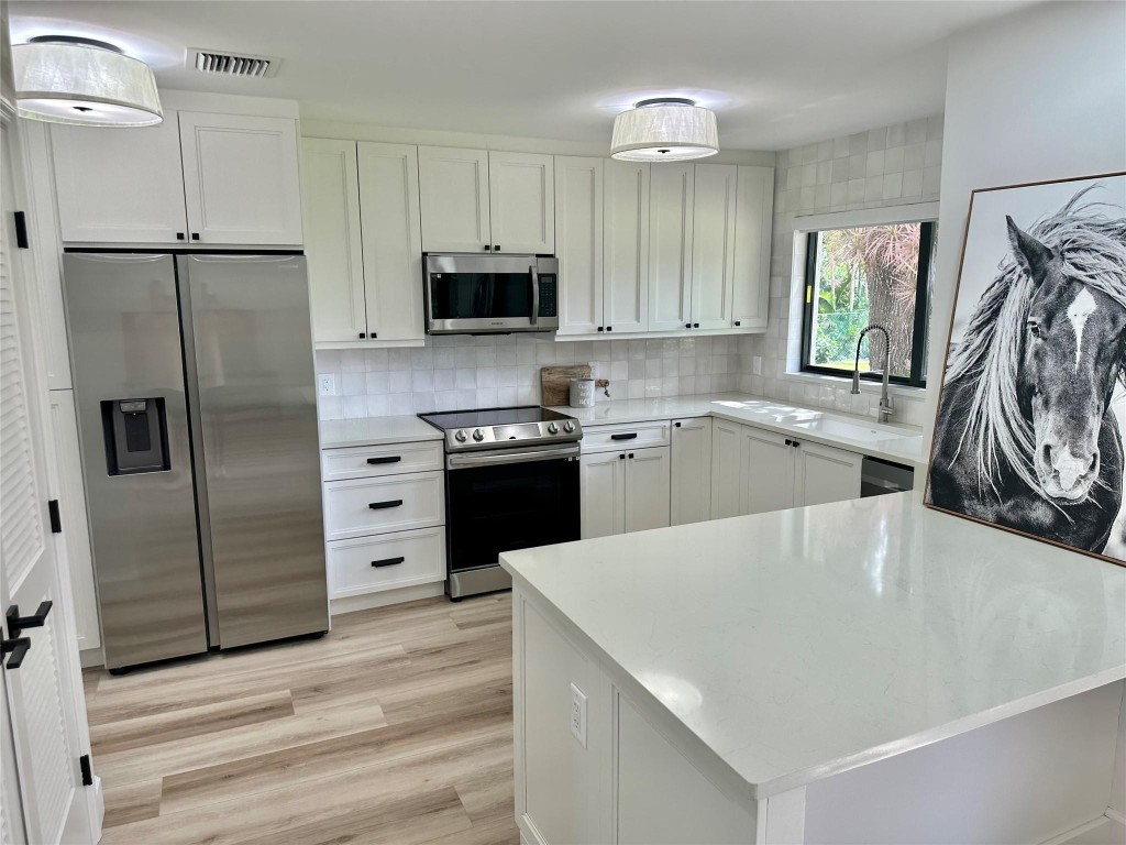 SUNSHINE RANCHES - Residential