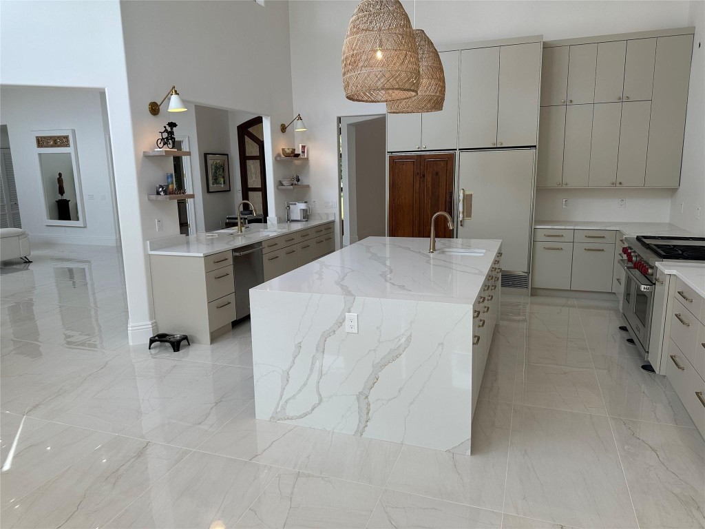 SUNSHINE RANCHES - Residential