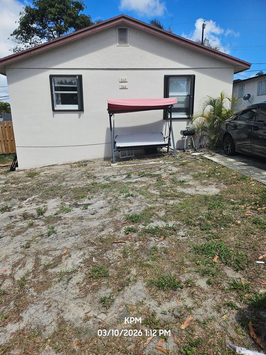 Affordable living in West Palm Beach! Small 1 bedroom 1 bath located in southern part of West Palm Beach. Water is included. Long term rental only please