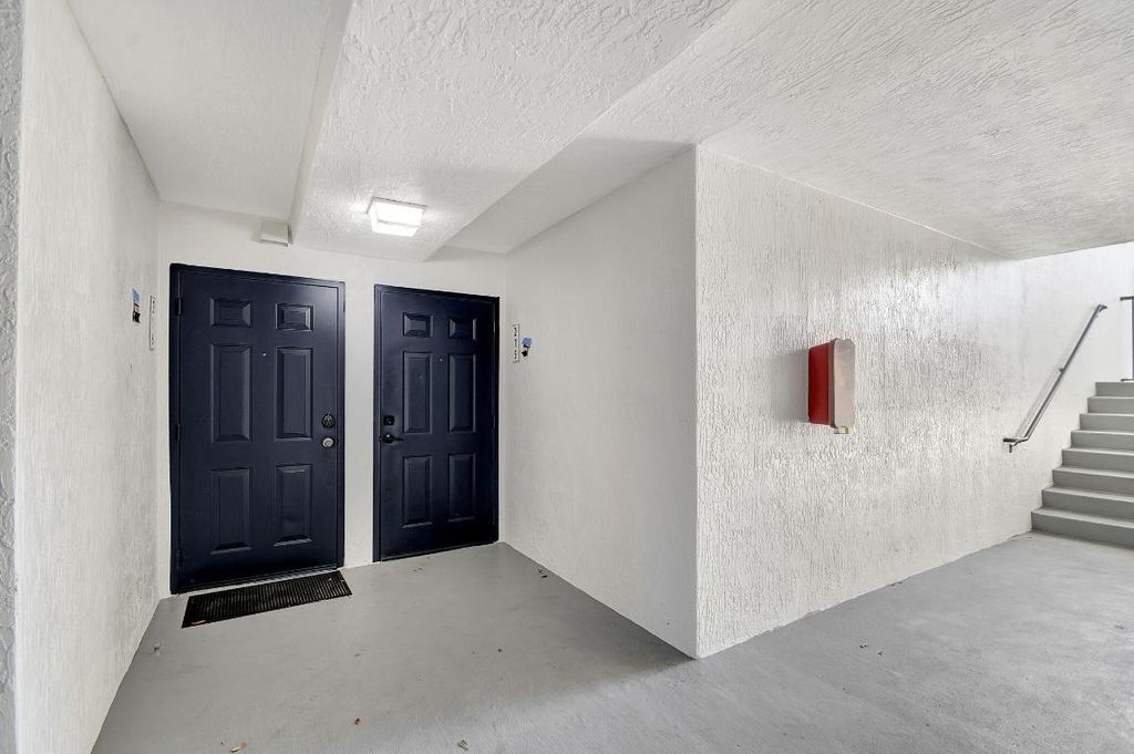 Photo of 208 Villa Circle, Boynton Beach, FL 33435 (MLS # R11134731)