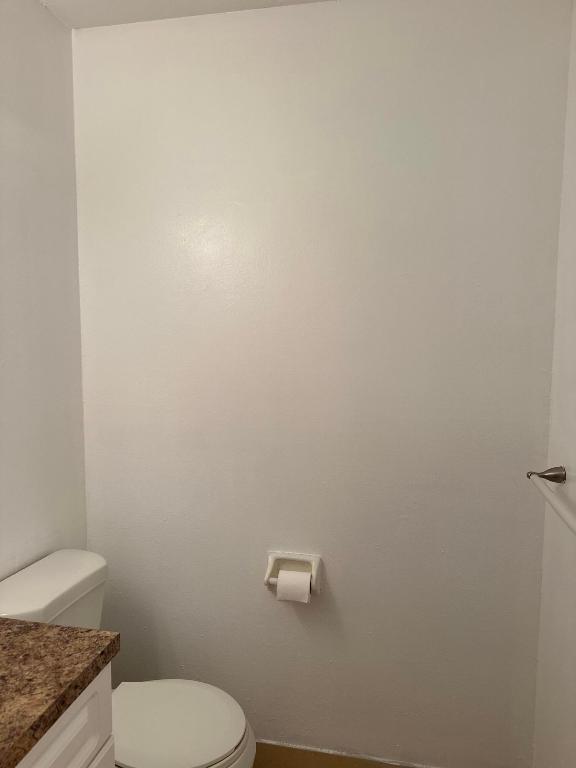 HIGH POINT OF DELRAY BEACH CONDO SEC II - Residential Lease