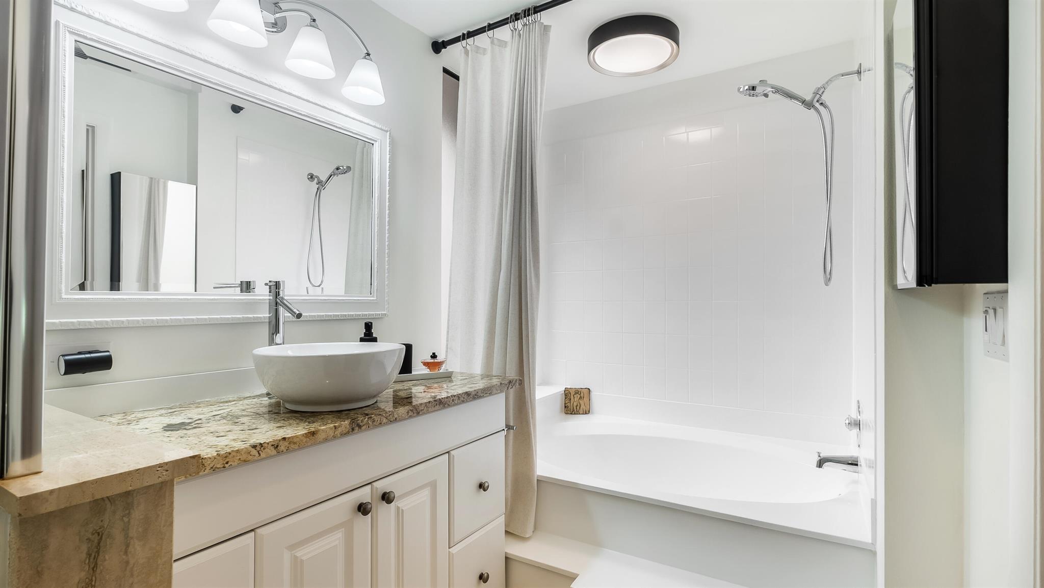 LA PAZ AT BOCA POINTE - Residential