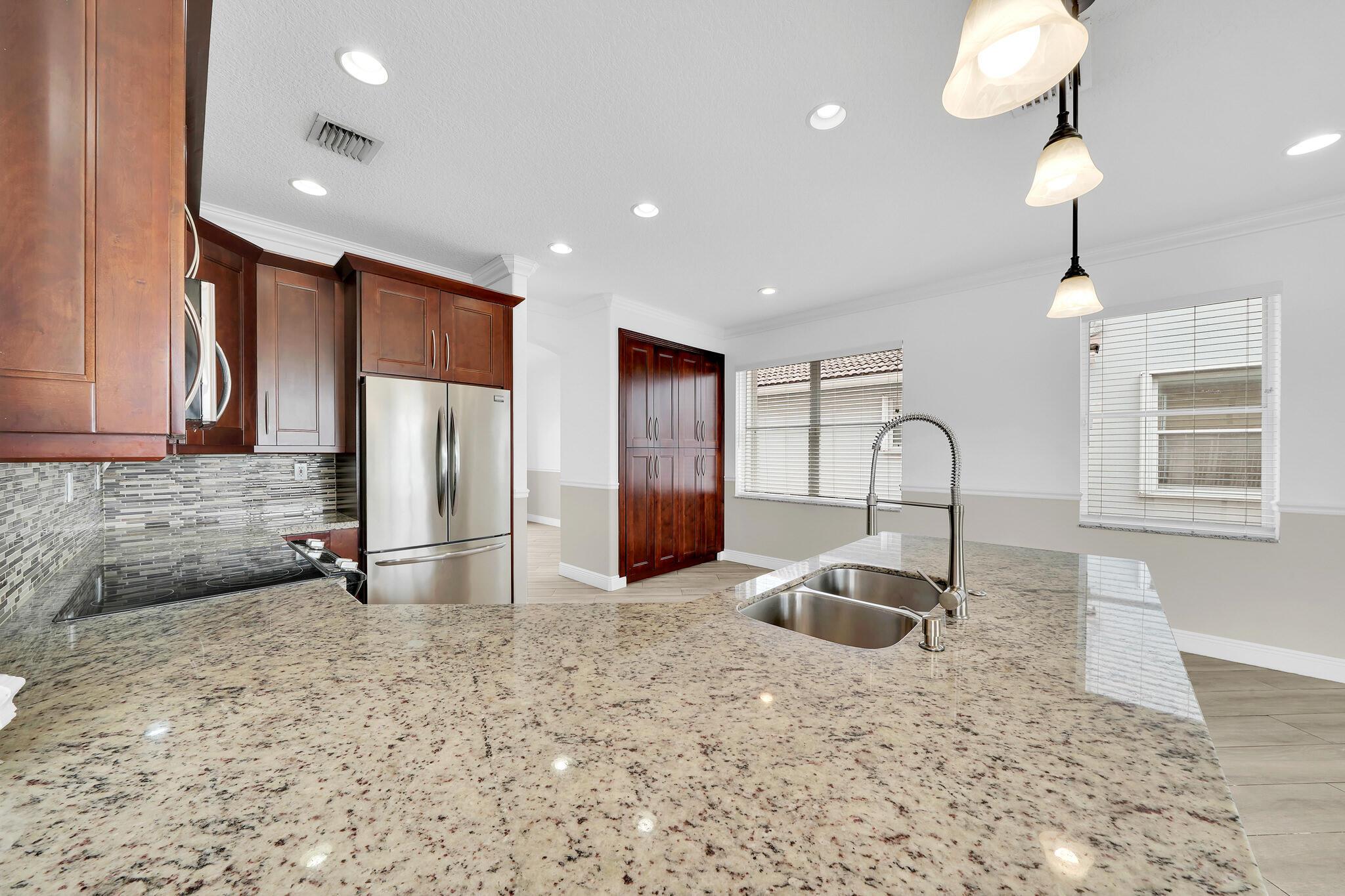 WINSTON TRAILS PAR 8 - Residential Lease