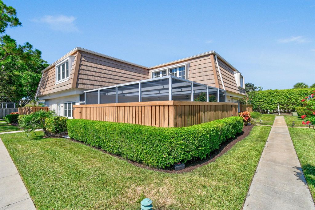 Photo of 11605 Winchester Drive #D, Palm Beach Gardens, FL 33410 (MLS # R10994683)