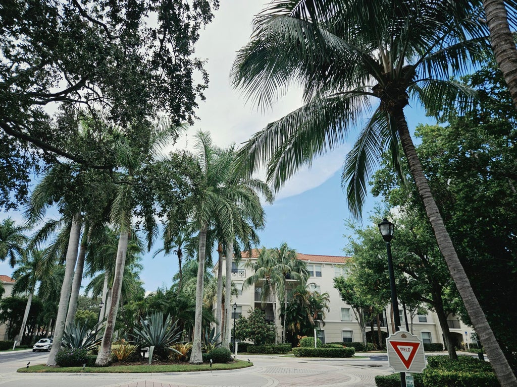 Photo of 1405 Tuscany Way, Boynton Beach, FL 33435 (MLS # B26071059)