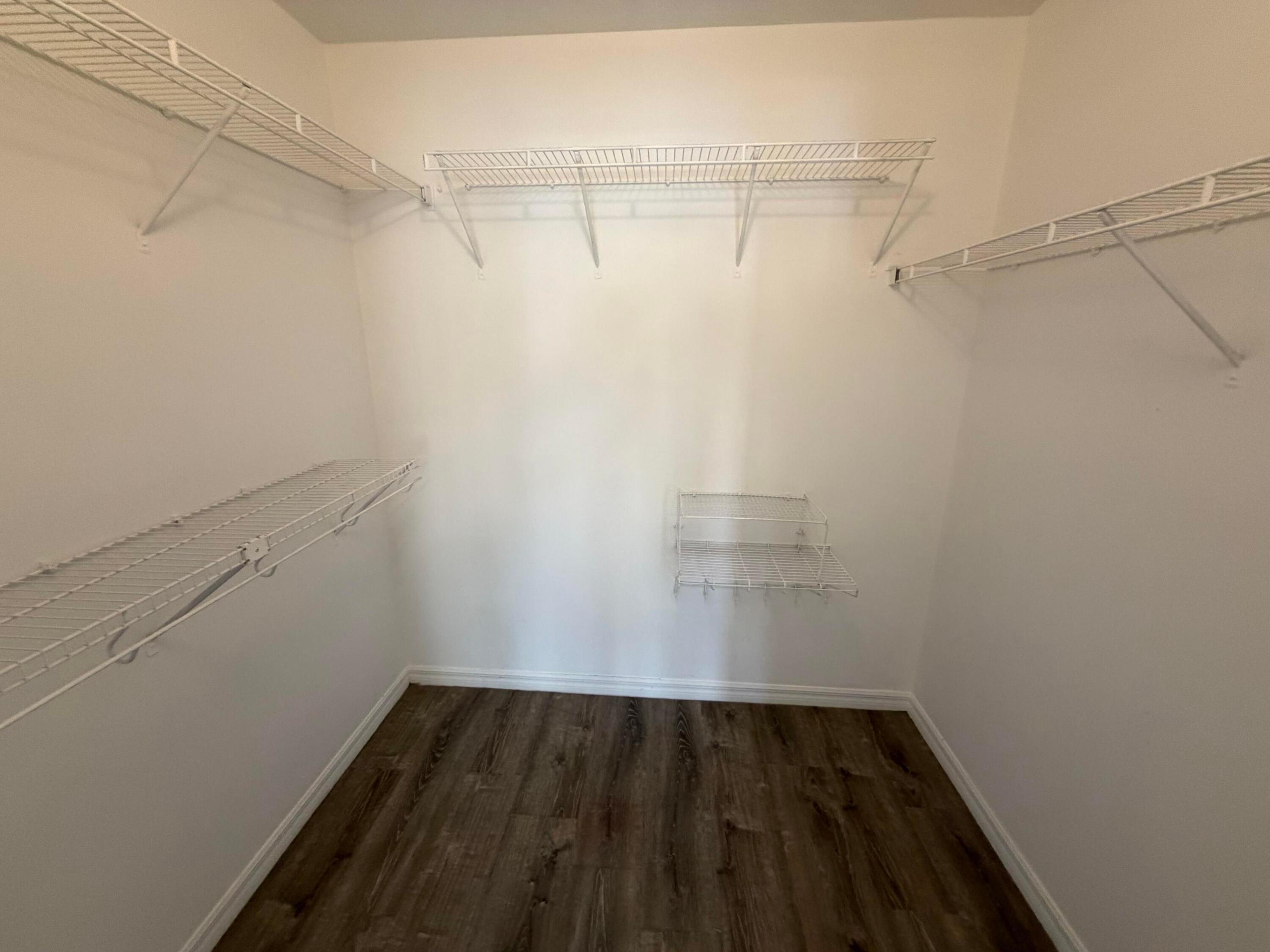 EMERALD ISLE AT LAGUNA LAKES CONDO - Residential