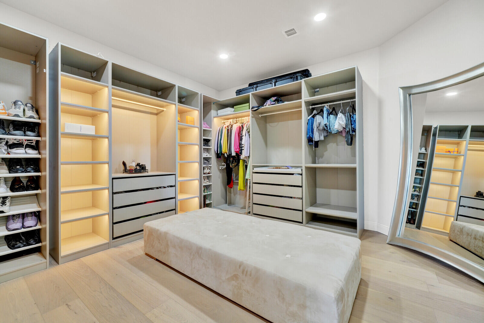 COUNTRYSIDE MEADOWS - Residential